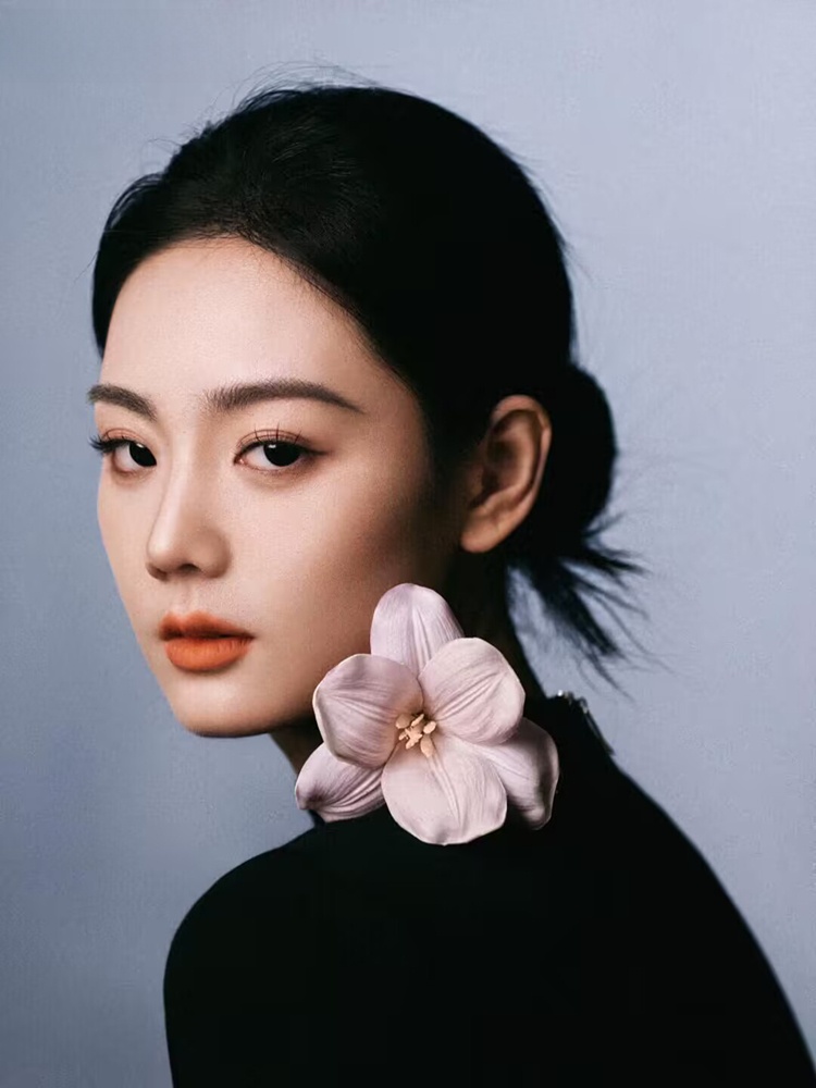 2026 新ファッションシンプルなハイエンド黒ポートレート写 - Ethnic Fashion Studio のレビューと価格