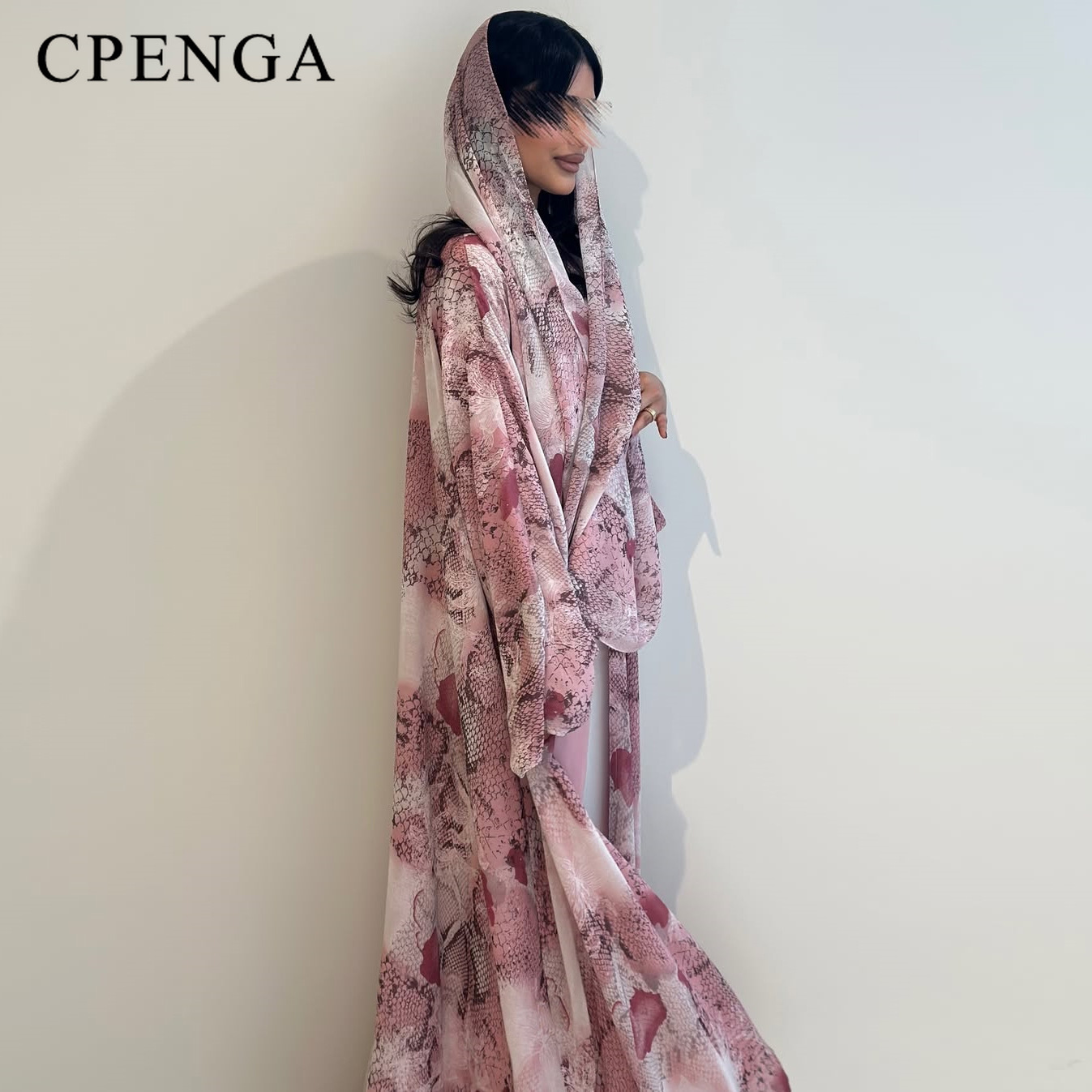 2026年ラグジュアリードバイピンクプリントシフォンオープン - Abaya Modest Wear のレビューと価格