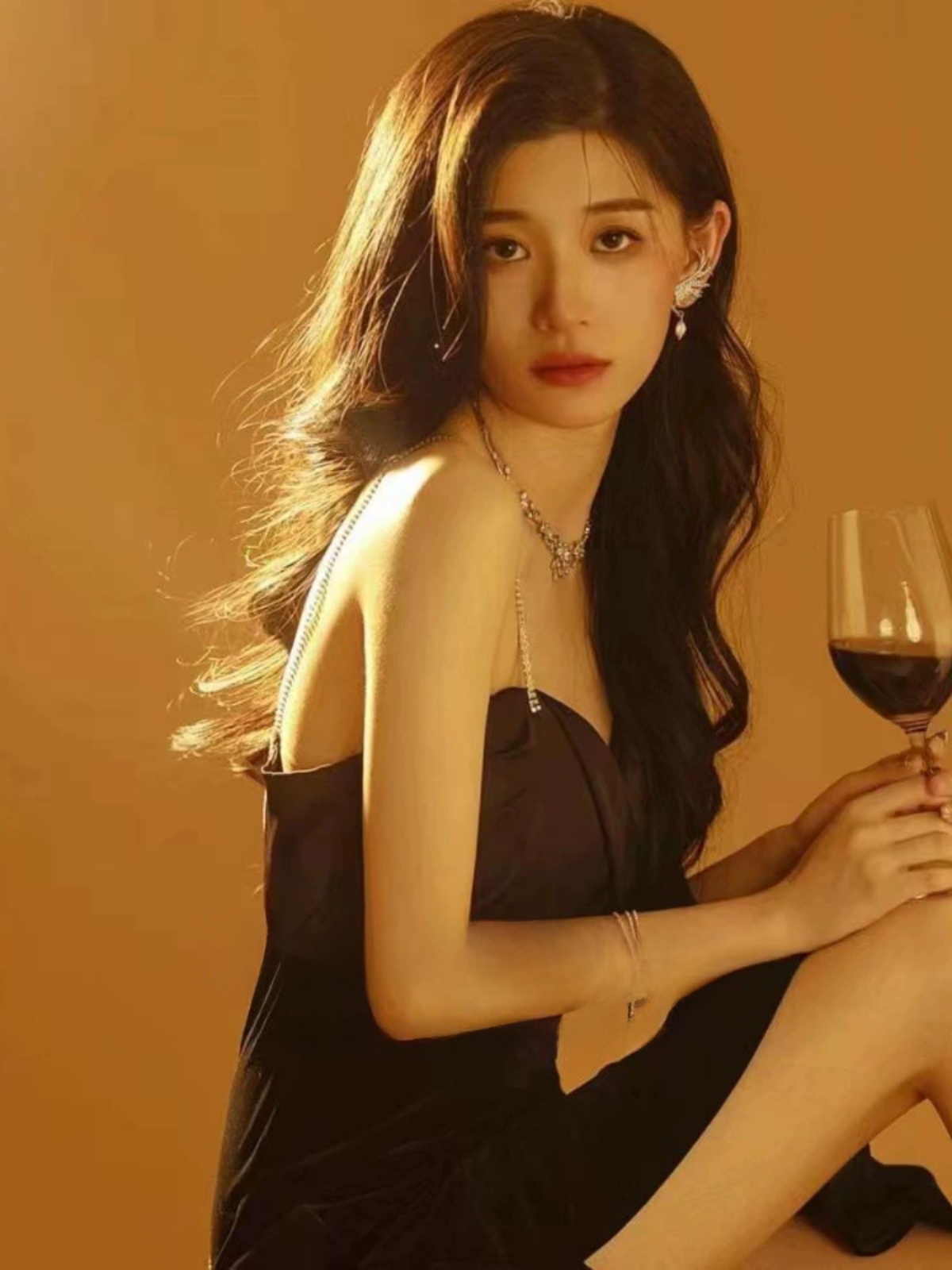 セクシーな背中開きストラップドレス写真スタジオテーマ女性ファ - Ethnic Fashion Studio のレビューと価格