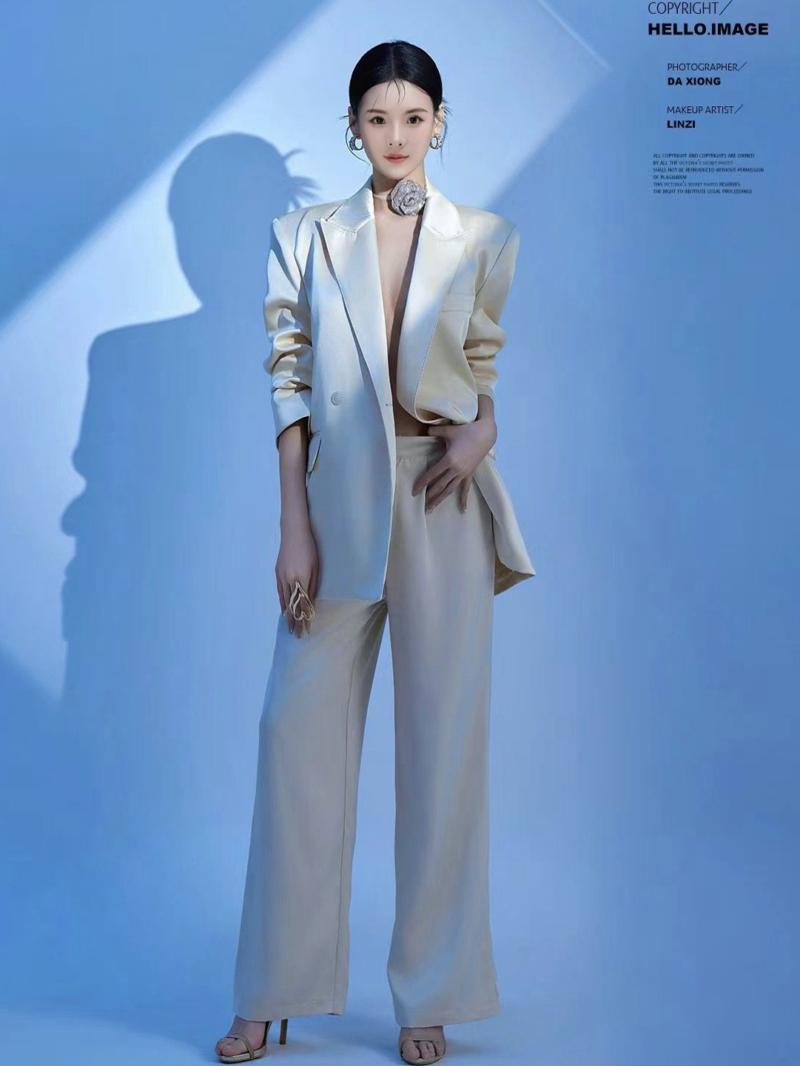 ファッショナブルな西洋スーツセット写真スタジオ新作ステージ衣 - Ethnic Fashion Studio のレビューと価格